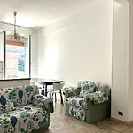 Bright For 5 Parking 20 Mins To Station Near Park And Shops Portovenere And Cinque Terre Panoramic Road Way La Spezia