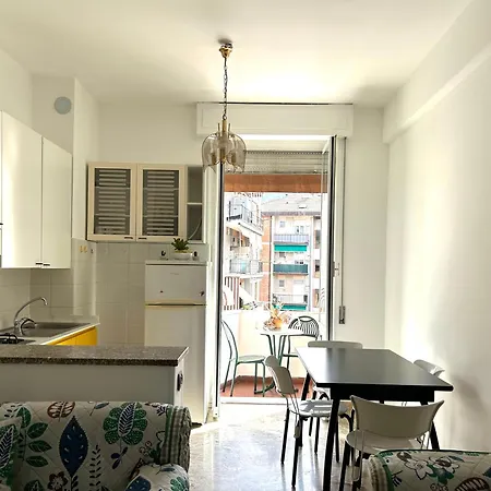 Bright For 5 Parking 20 Mins To Station Near Park And Shops Portovenere And Cinque Terre Panoramic Road Way *