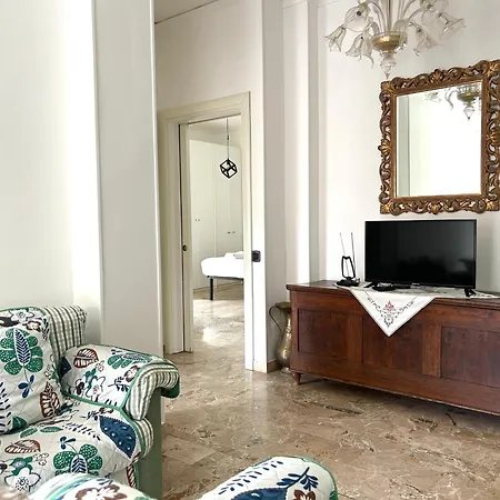 Appartamento Bright For 5 With Private Parking Cinque Terre And Portovenere Gateway La Spezia