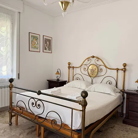 Bright For 5 With Private Parking Cinque Terre And Portovenere Gateway Appartamento *