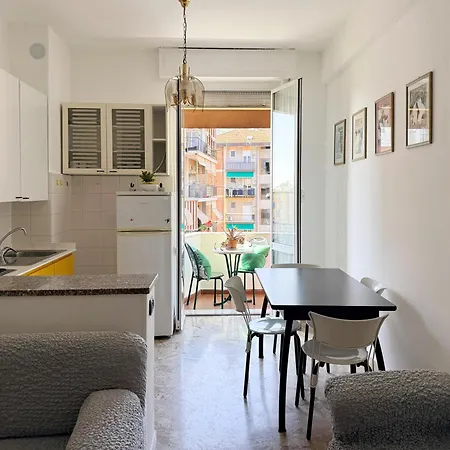 Bright For 5 With Private Parking Cinque Terre And Portovenere Gateway Appartamento *